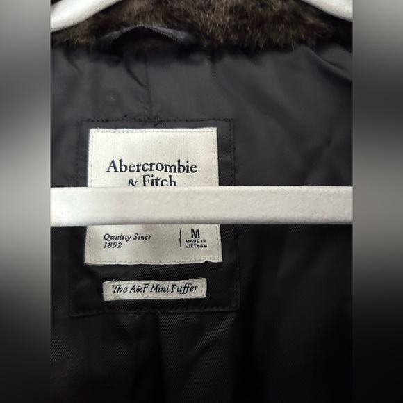 β¨NWOTβ¨ Abercrombie & Fitch βThe A&F Mini Pufferβ Faux Fur Coat Cheetah Pβ¦ - Picture 6 of 6